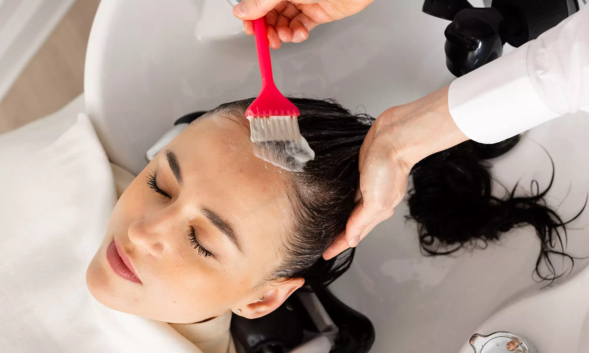 Enjoy 1.5 Hours of Malibu Scalp Therapy or G Spa Hair Session for One