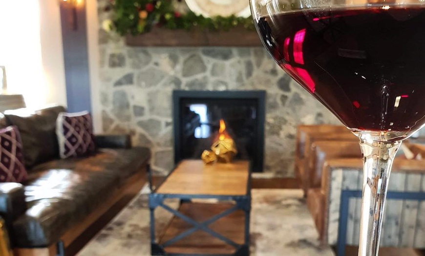 Image 6: Wine Flights, Glasses, Charcuterie & Flatbread Pizza Experience