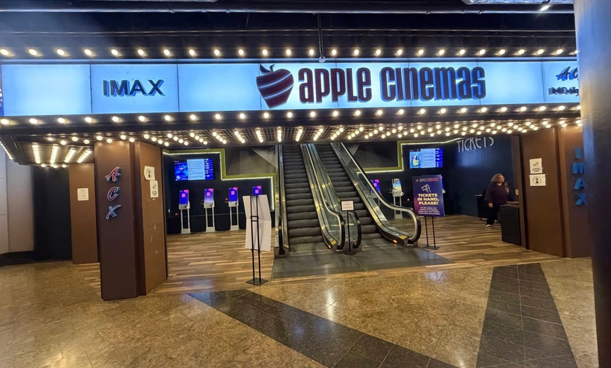Image 6: 2 or 4 Movie Tickets w/ Popcorn at Apple Cinemas - San Francisco