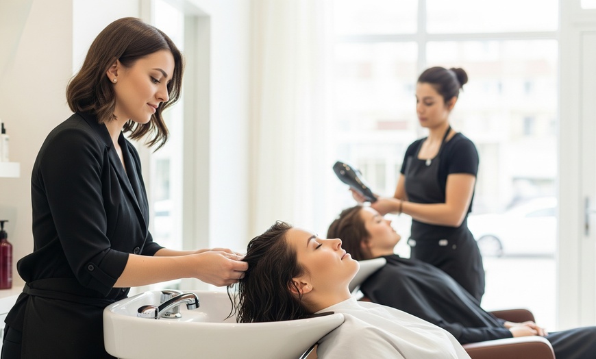 Image 1: WSF inkl. Getränk opt. inkl. Ansatzfarbe / Foliensträhnen für 1 Person