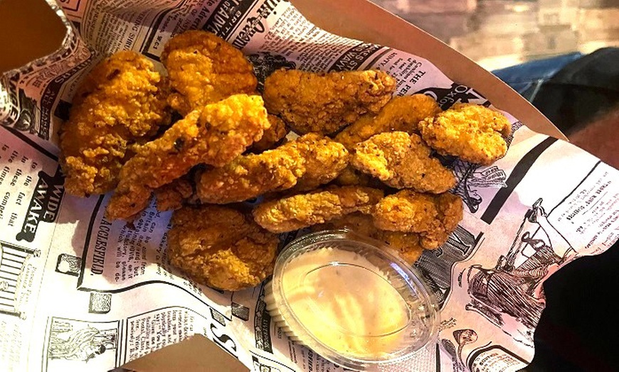 Image 17: Menú de pizza artesanal con entrante, postre y bebida para 2 o 4