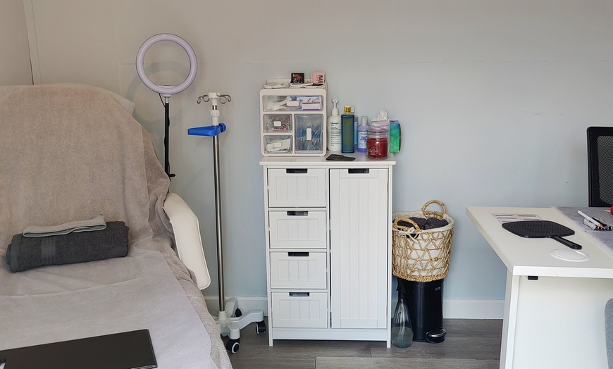 Image 6: Refresh with Gel Polish Hands & Feet & Pedicure 