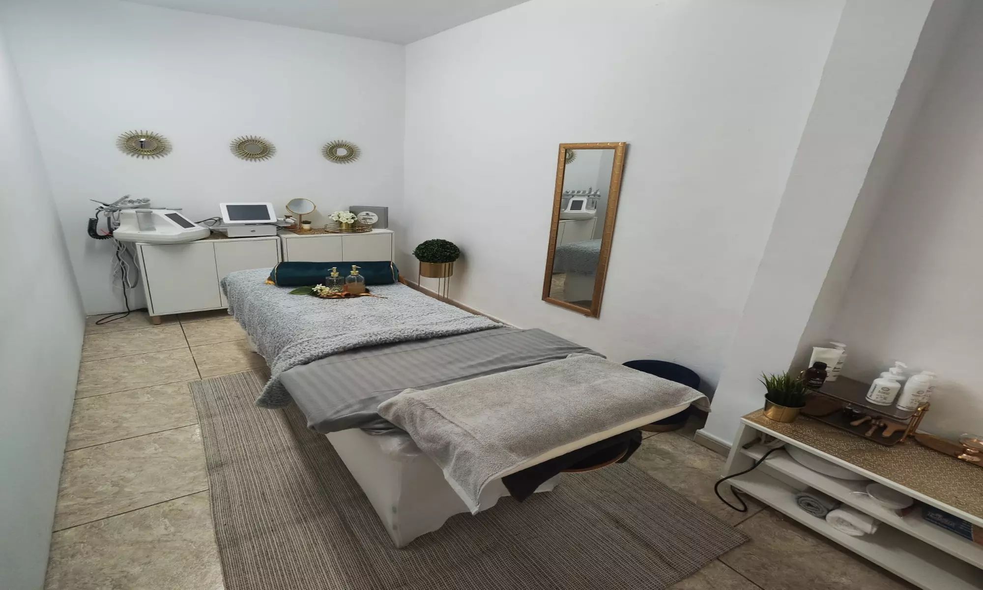 Tratamiento head spa japonés con opción a masaje y exfoliación para 1