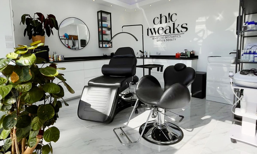 Image 3: Classic Deep Cleanse Hydrogen Facial or Choice of Facial Package