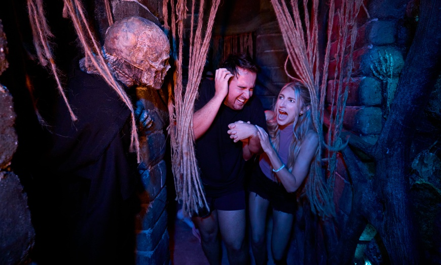 Image 8: BUY EARLY AND SAVE! Universal Orlando Halloween Horror Nights
