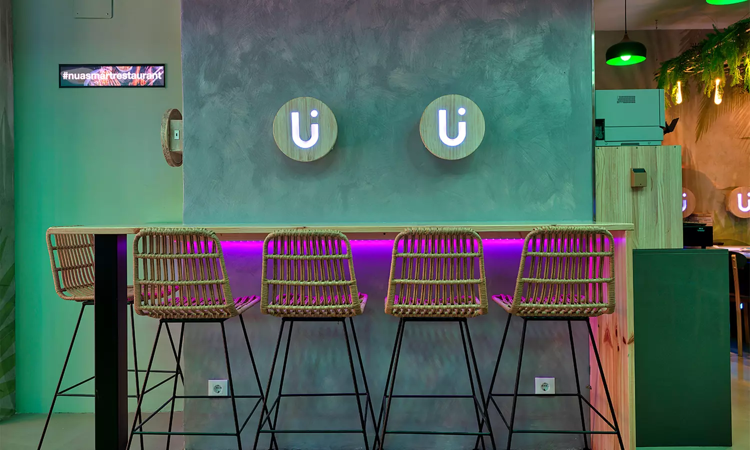 Menú fusión para 2 personas con entrante, principal, postre y bebida