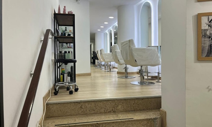 Image 7: Alisado brasileño de keratina con corte de puntas