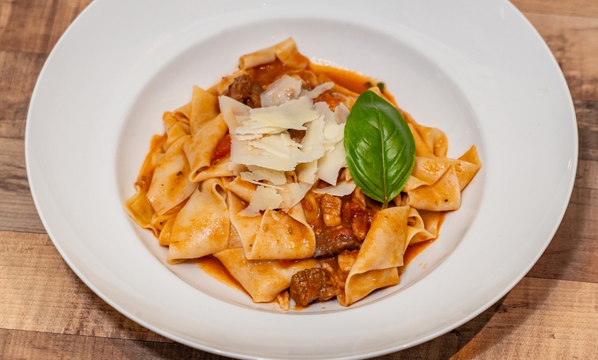 Image 6: 2 or 4 Pizzas or Pastas for 2 or 4 People Each