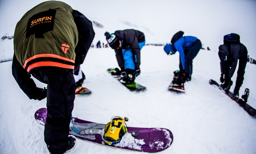 Image 7: Clase de 2 o 4 h de esquí o snowboard para 1 o 2 con equipo incluido