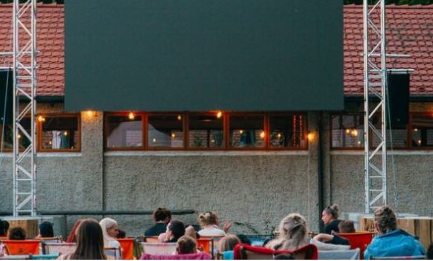 Image 1: Eintritt in das Freiluftkino im Strandbad Wendenschloss für 2 Personen