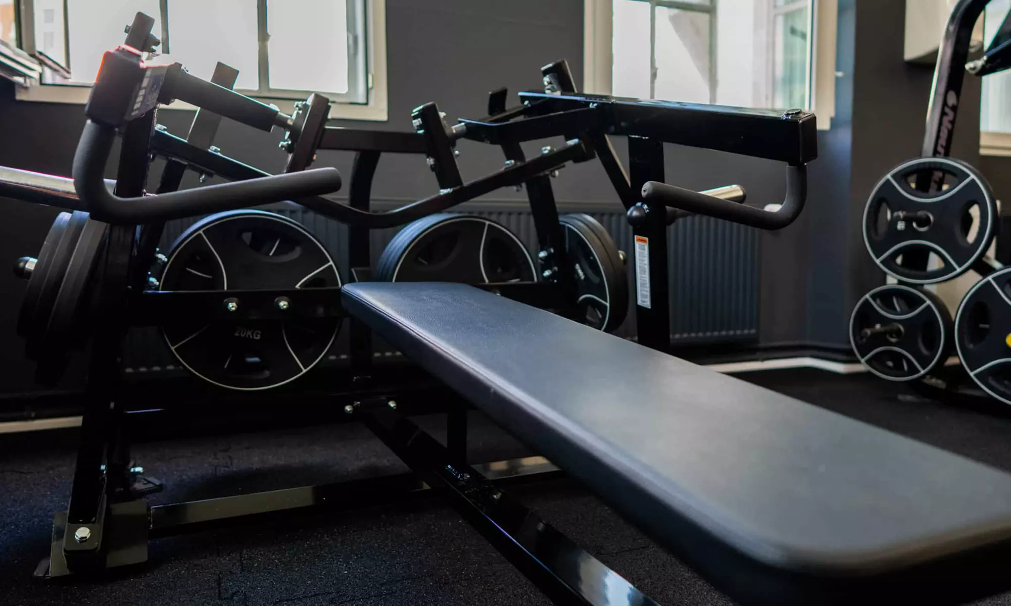 Premium-Fitness im Invictus Gym inkl. Solarium & Getränke-Flatrate