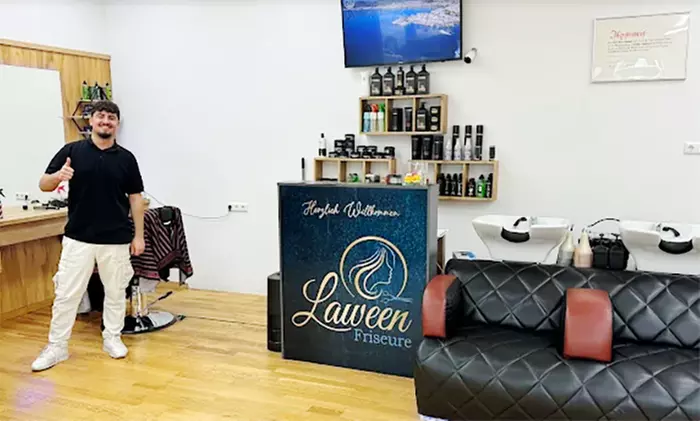 Waschen, Schneiden & Föhnen opt. mit Ansatz färben oder Strähnen