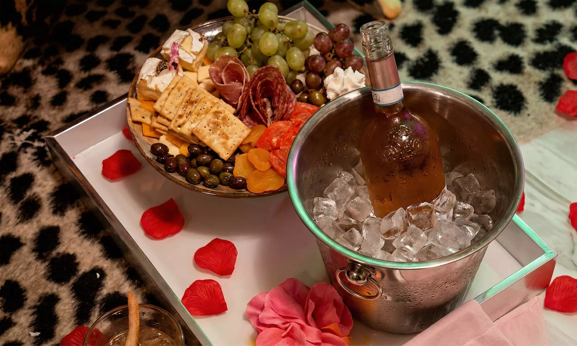 Celebrate Love with "Be Mine" Valentine Package at Beauty Curve Spa