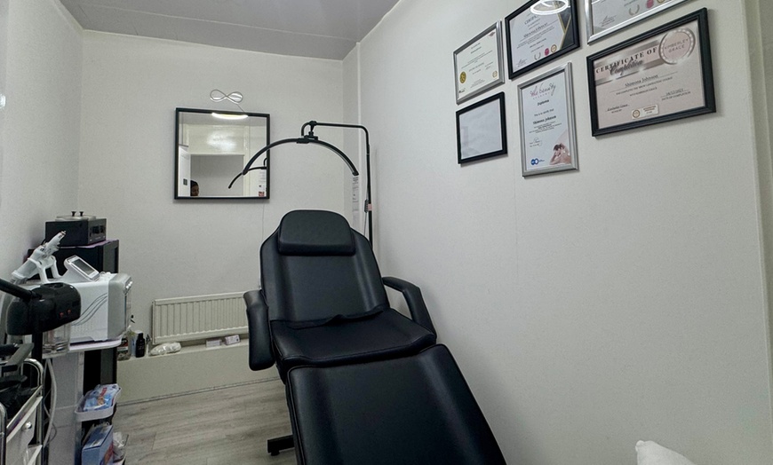 Image 2: ✨ Reveal Radiant Skin with Luxury Facials at Infinite Browtential ✨