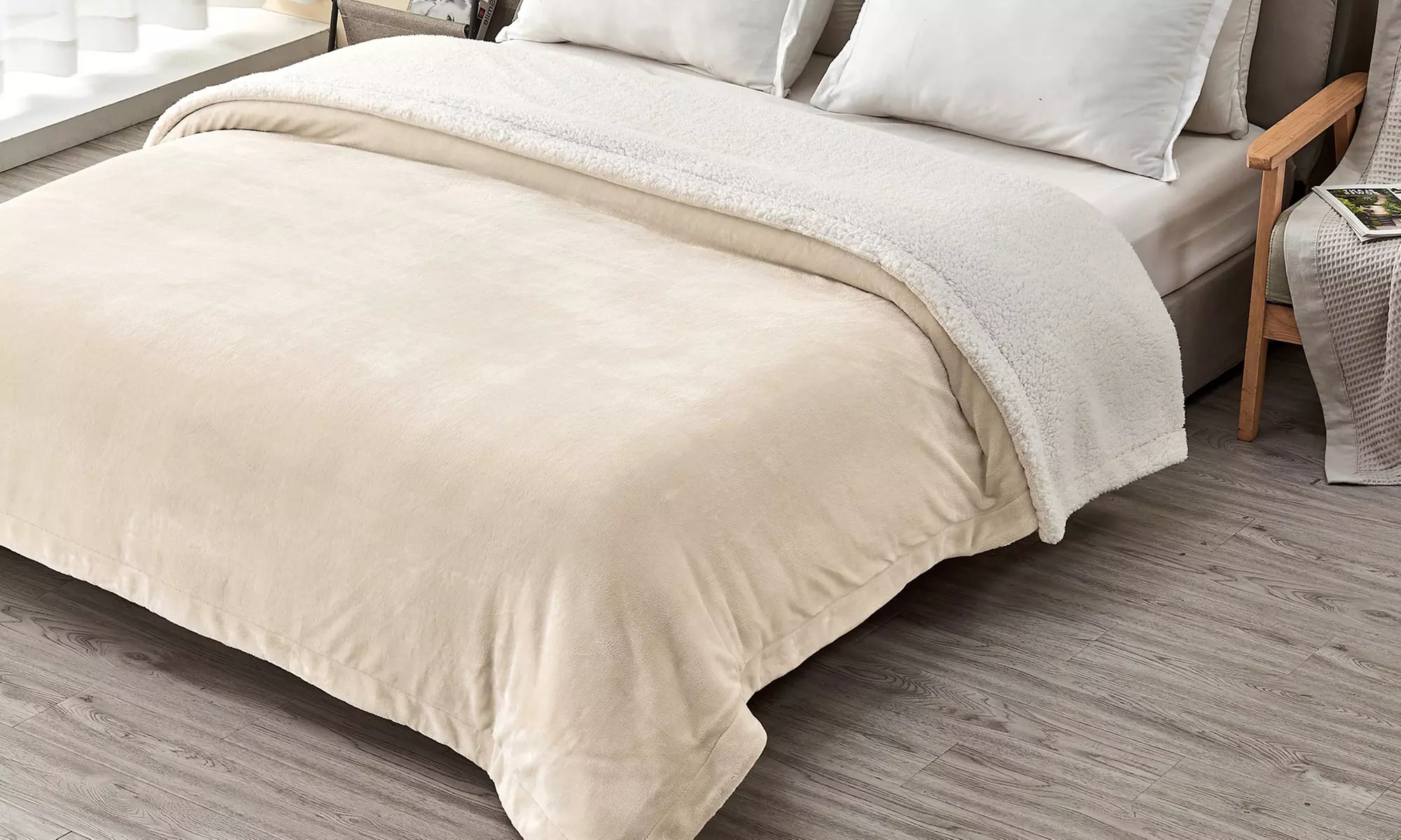 Cozy Plush Velvet & Sherpa Reversible Throw Blanket