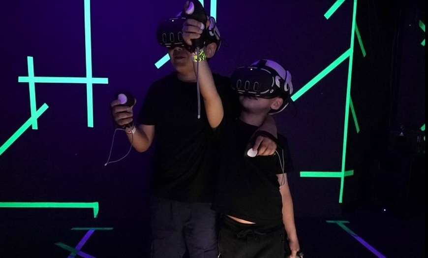 Image 11: Join the Virtual Hero Experience Up to 10 Players