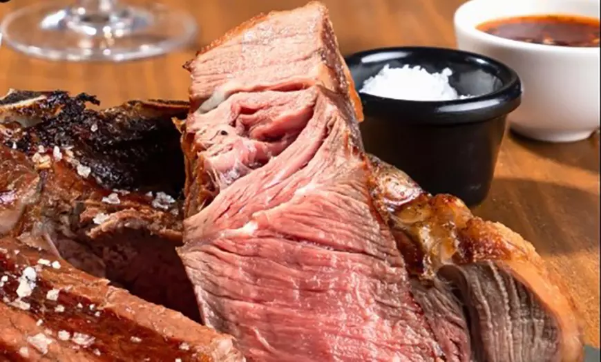 Image 1: Menú argentino a elegir entre milanesas, entrañas o prémium de ribeye 