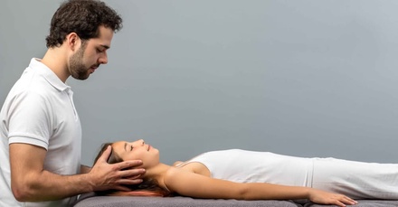 60 Minutes Therapeuitc Massage - Touch of Light Health LLC
