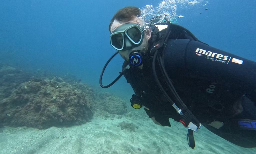 Image 6: Descubre el fondo marino con un bautismo de buceo para 1 o 2 personas
