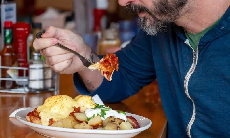 Denver's Best: Fresh Flavors for Breakfast & Delicious Donut Bites