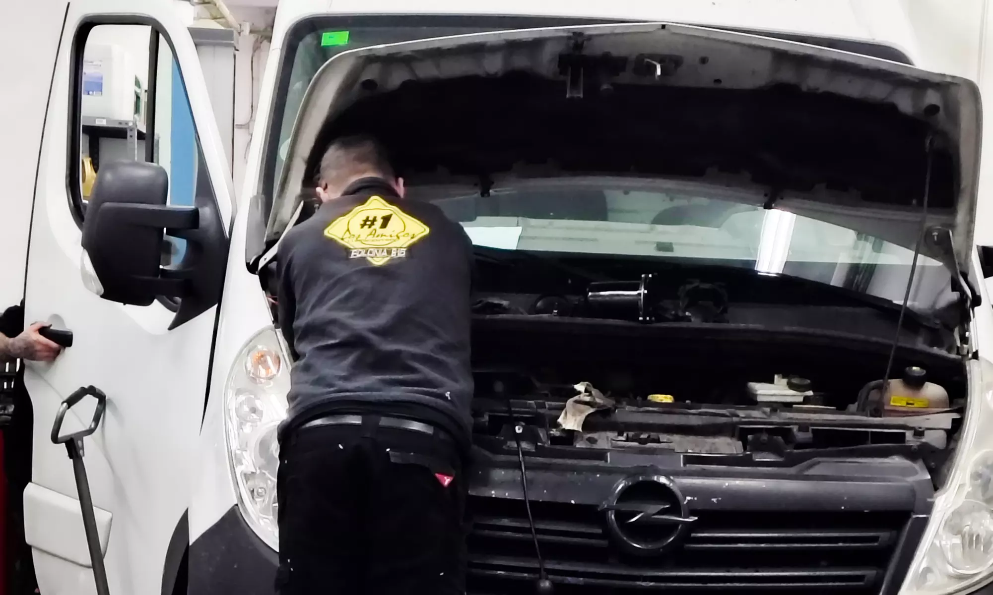 Cambio de aceite y de filtro de aceite y aire con revisión pre-ITV