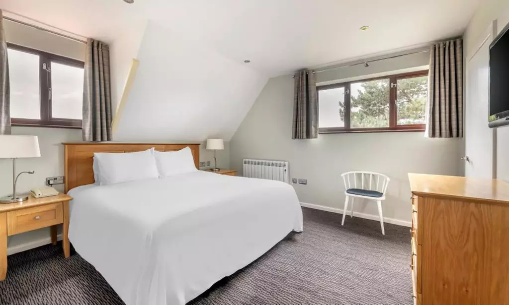 North Norfolk Coast: Stunning 4* Countryside Retreat up to 6