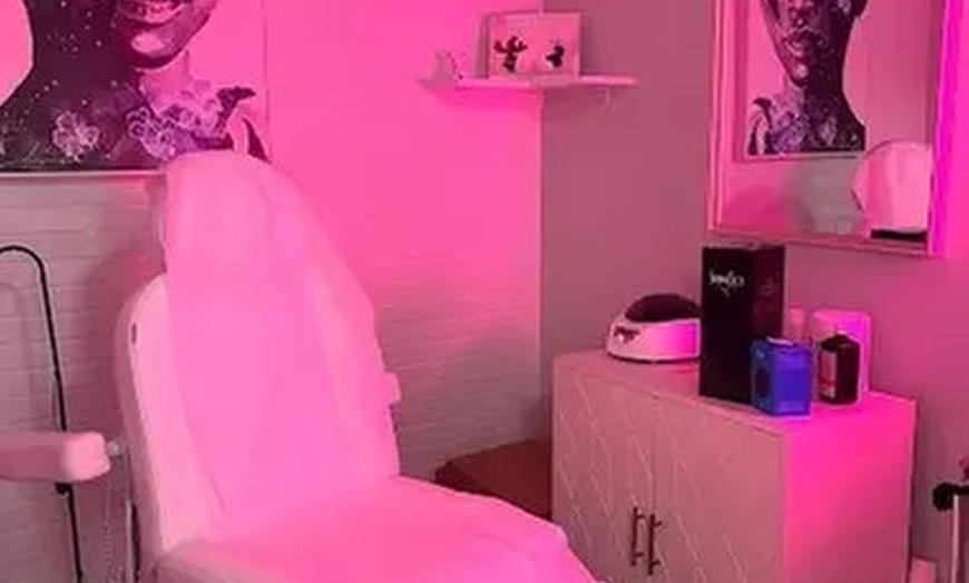 Image 5: In-Office Teeth Whitening Treatments at Delray Med Spa