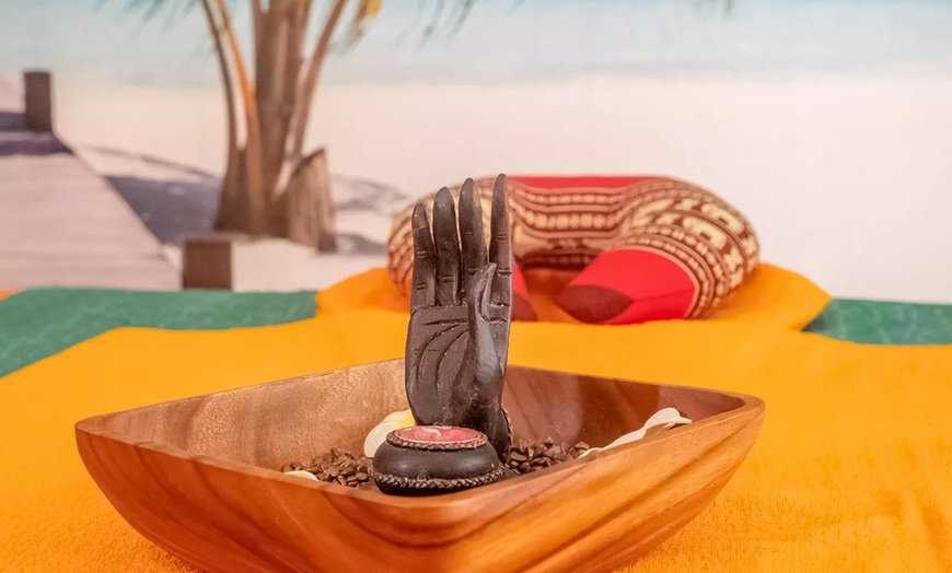 Image 8: Traditionelle Thai-, Aromaöl- oder Rückenmassage für 1 Paar