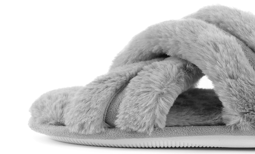 Image 14: Ladies Slip On  Spa Slippers