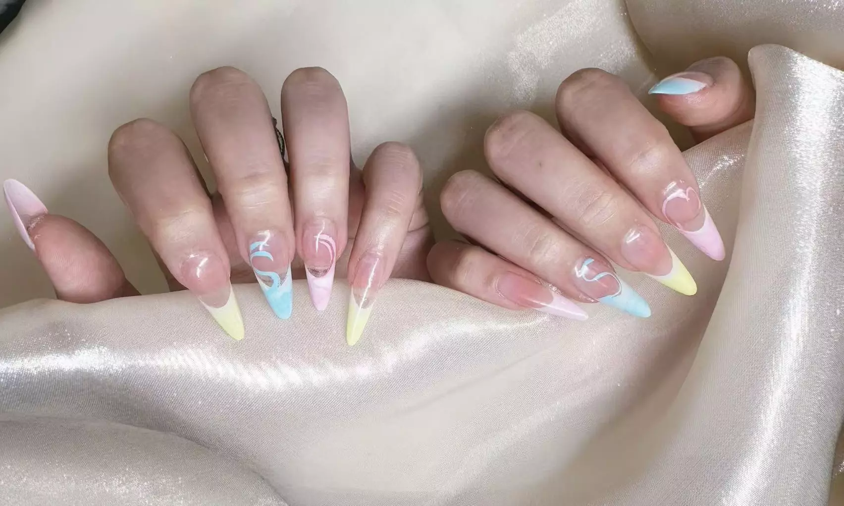 Deluxe Gel Mani w/ Cateye & Oil Hand Massage, Lash Lift or Extensions