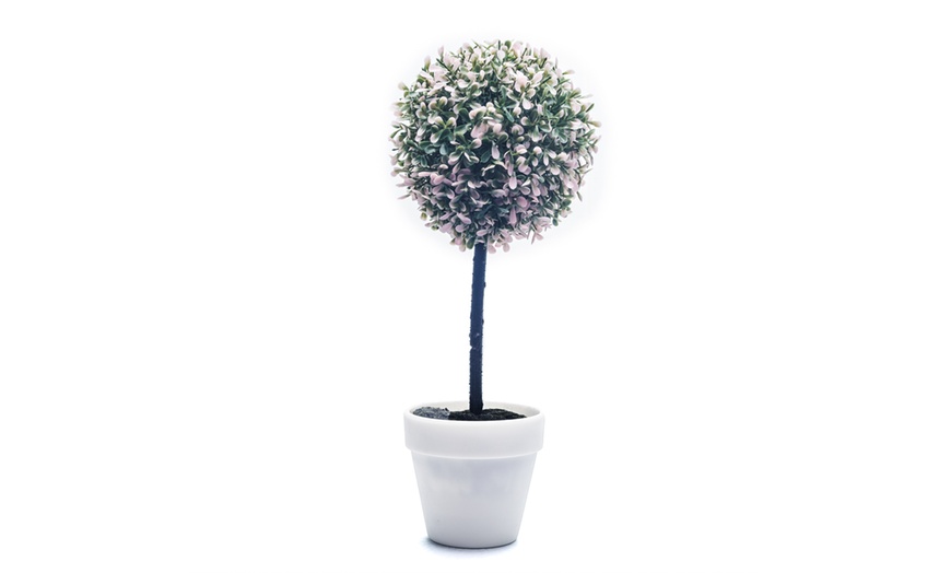 Image 2: Decorative Artificial Ball Plant