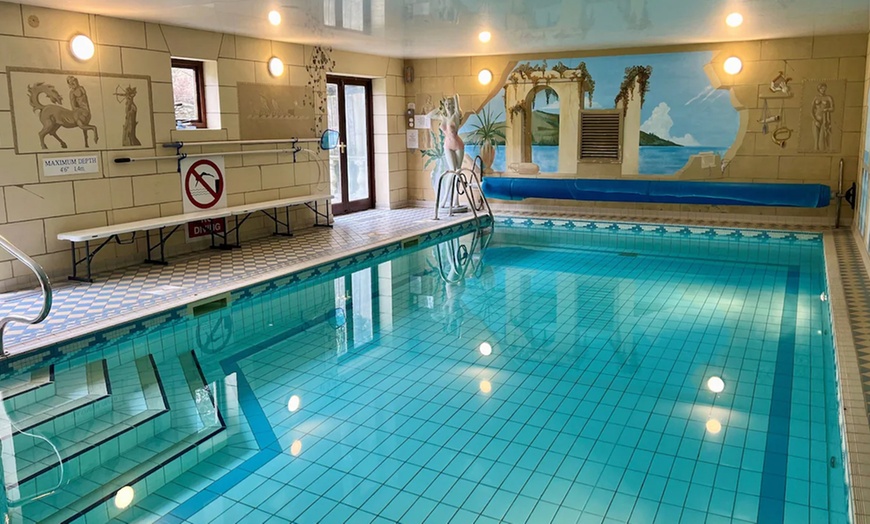 Image 2: Cumbria: Double Room with Breakfast and Prosecco