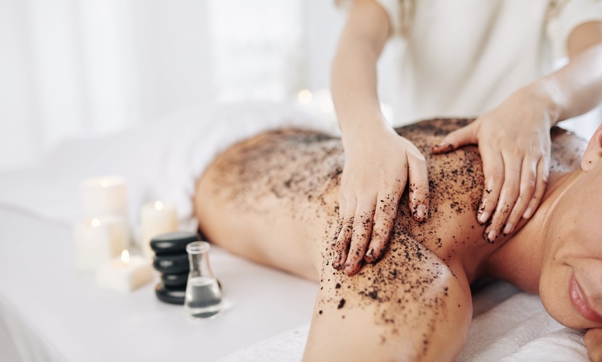Image 5: Up to 57% Off on Full Massage, Scalp Relief, Coffee Scrub&Tea