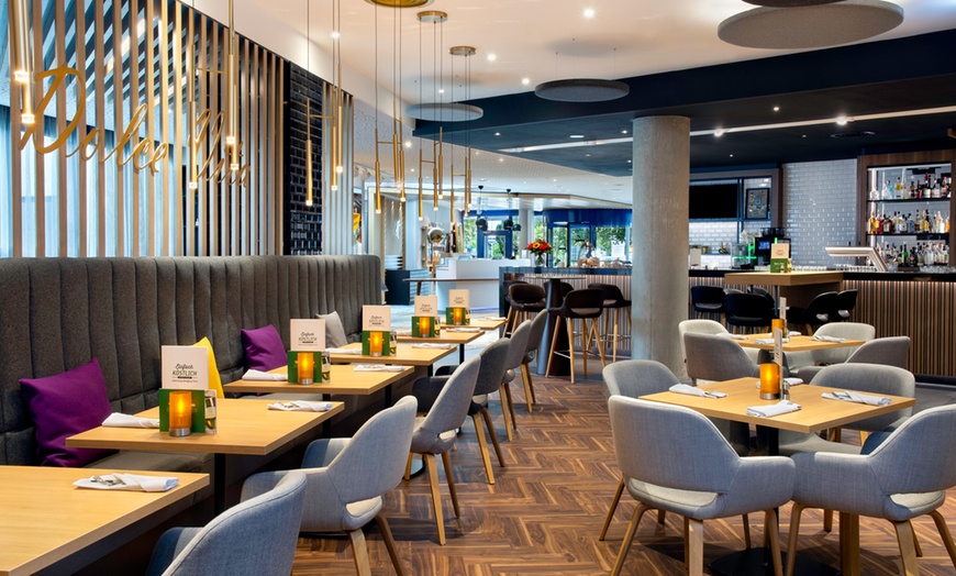 Image 3: Zur Abholung: Weihnachtsgans für 4 Personen inkl. Wein und Beilagen