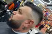 Sesión de peluquería masculina con corte, peinado y opción a barba y vapor de ozono, ahorra hasta un 63% - Image 3