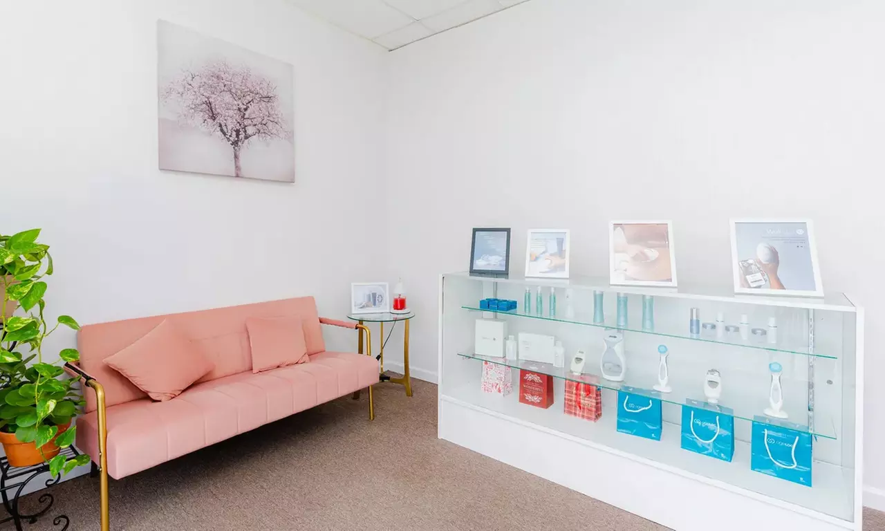 60-Min Massage with Hot Towels/Hot Stones, Signature Facial and More 