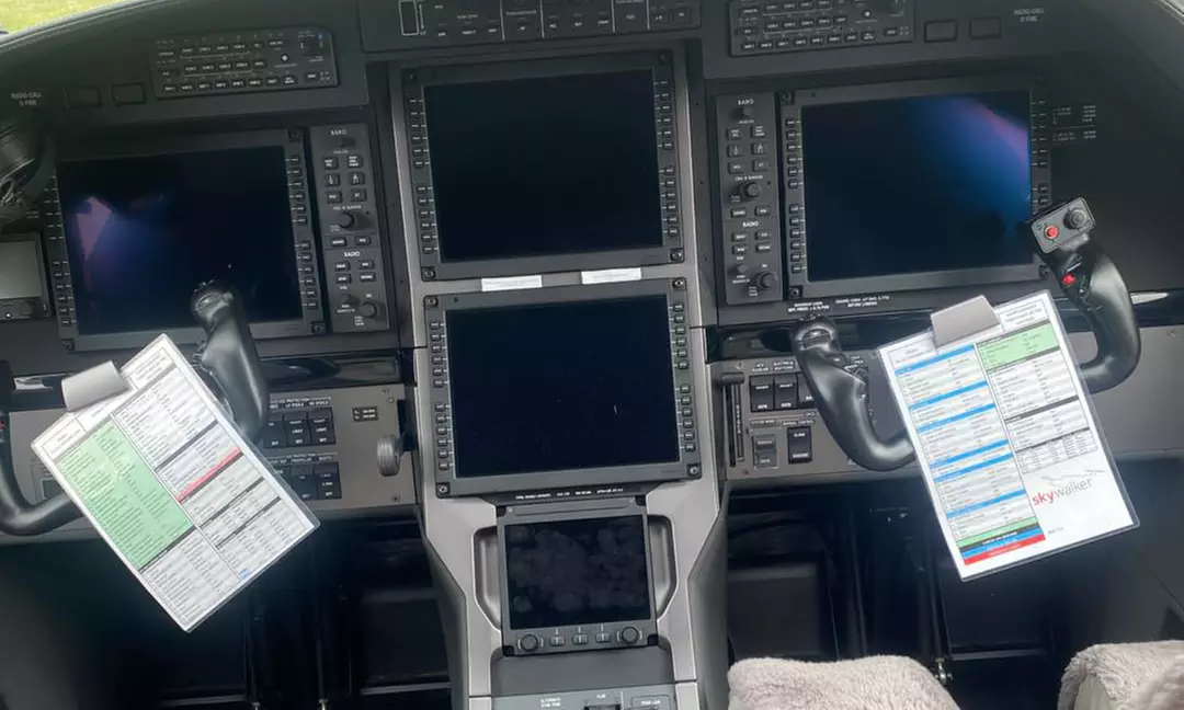 Lot samolotem ultralekkim z możliwością samodzielnego pilotowania