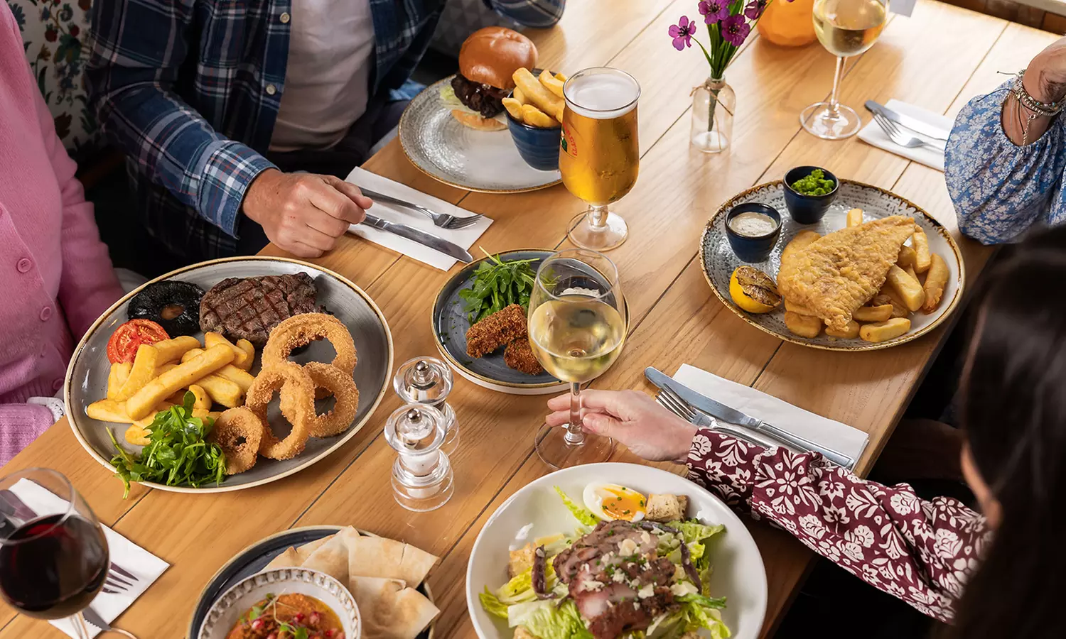 Coach & Horses Ickenham Delicious Dining Experiences for Two