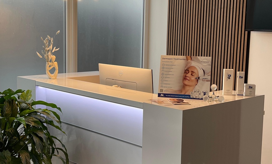 Image 6: 30/60 Min. therapeutische Rücken- & Kopf Aromaöl-Massage für 1 Person