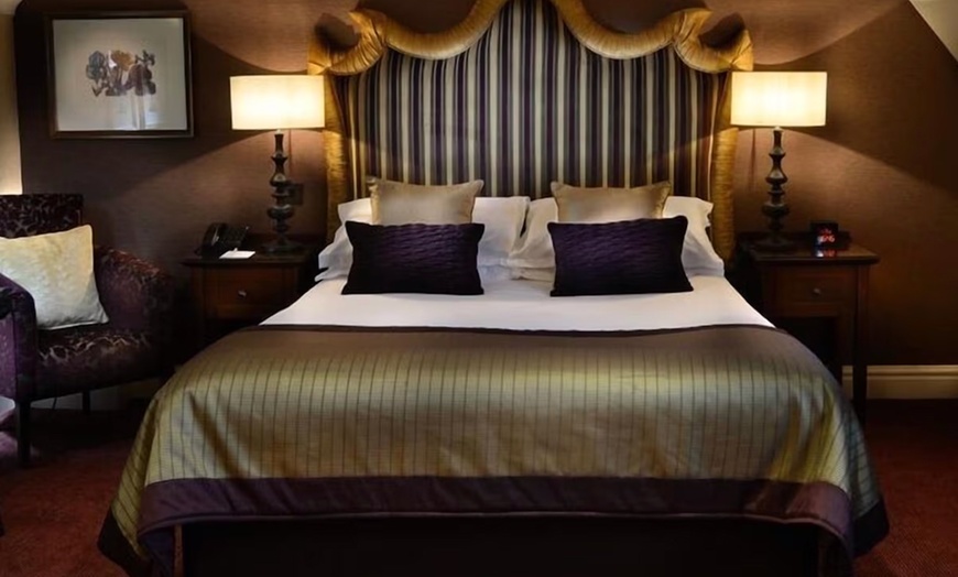 Image 10: Cheshire Countryside: 4* Stay for 2 with Breakfast & Dinner
