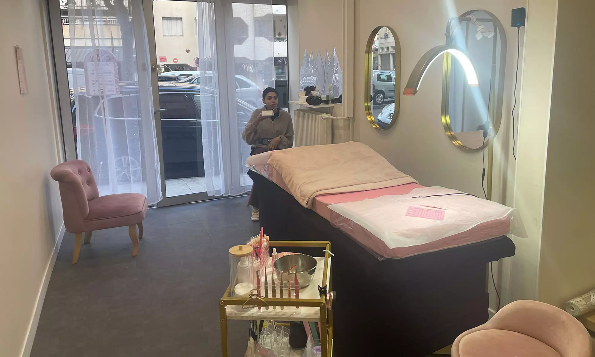 Beauté du regard et éclat du visage avec soins combinés à Nice