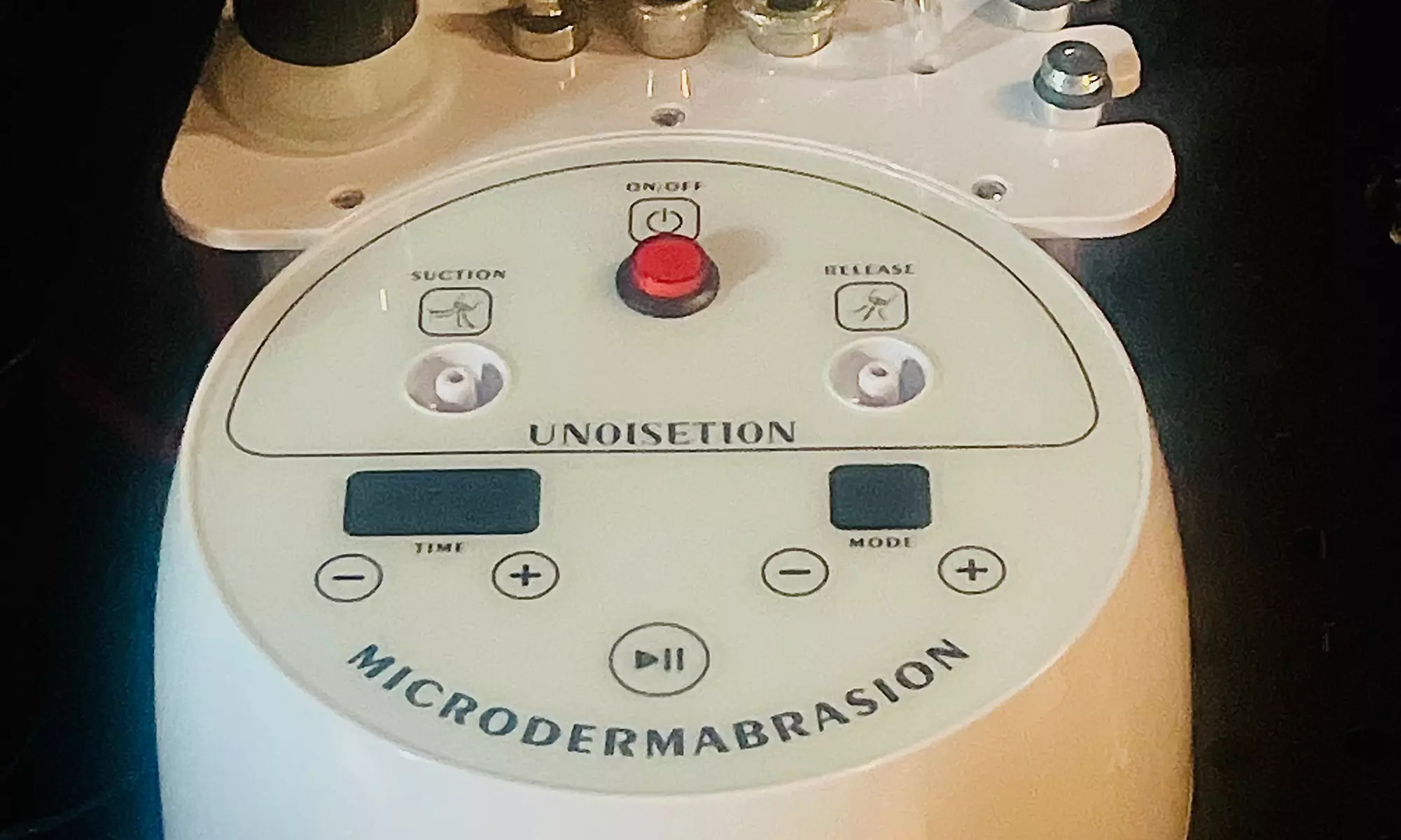 One Eyelash Lift, Tint Treatment, or Full Set of Eyelash Extensions