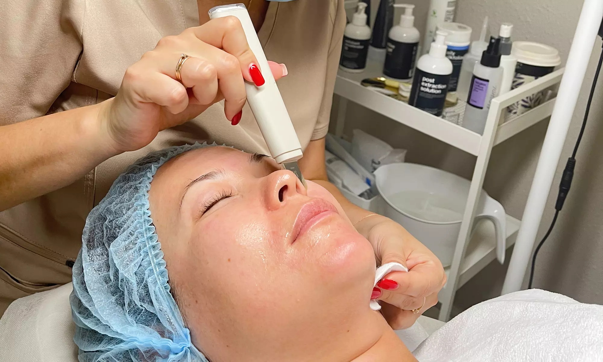 Transform Your Skin with 90-Minute Micro-Needling Sessions