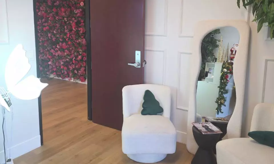 Get a One Permanent Eyebrow, Eyeliner or Lipliner Tattoo Session