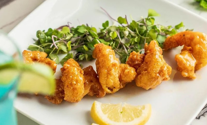 Image 5: Brunch or Dinner with Cocktails at Swigzz Restaurant & Lounge