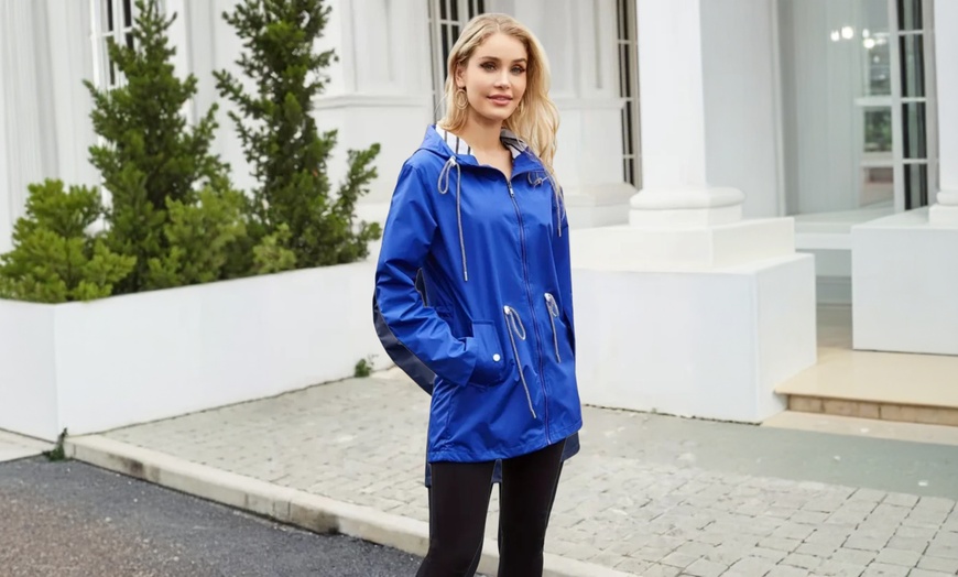 Image 16: Athletic Windbreaker Jacket Water-Resistant Raincoat