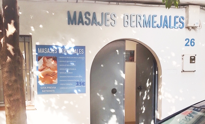 Image 4: 1, 2 o 3 masajes de 45 minutos para una persona de tipo a elegir