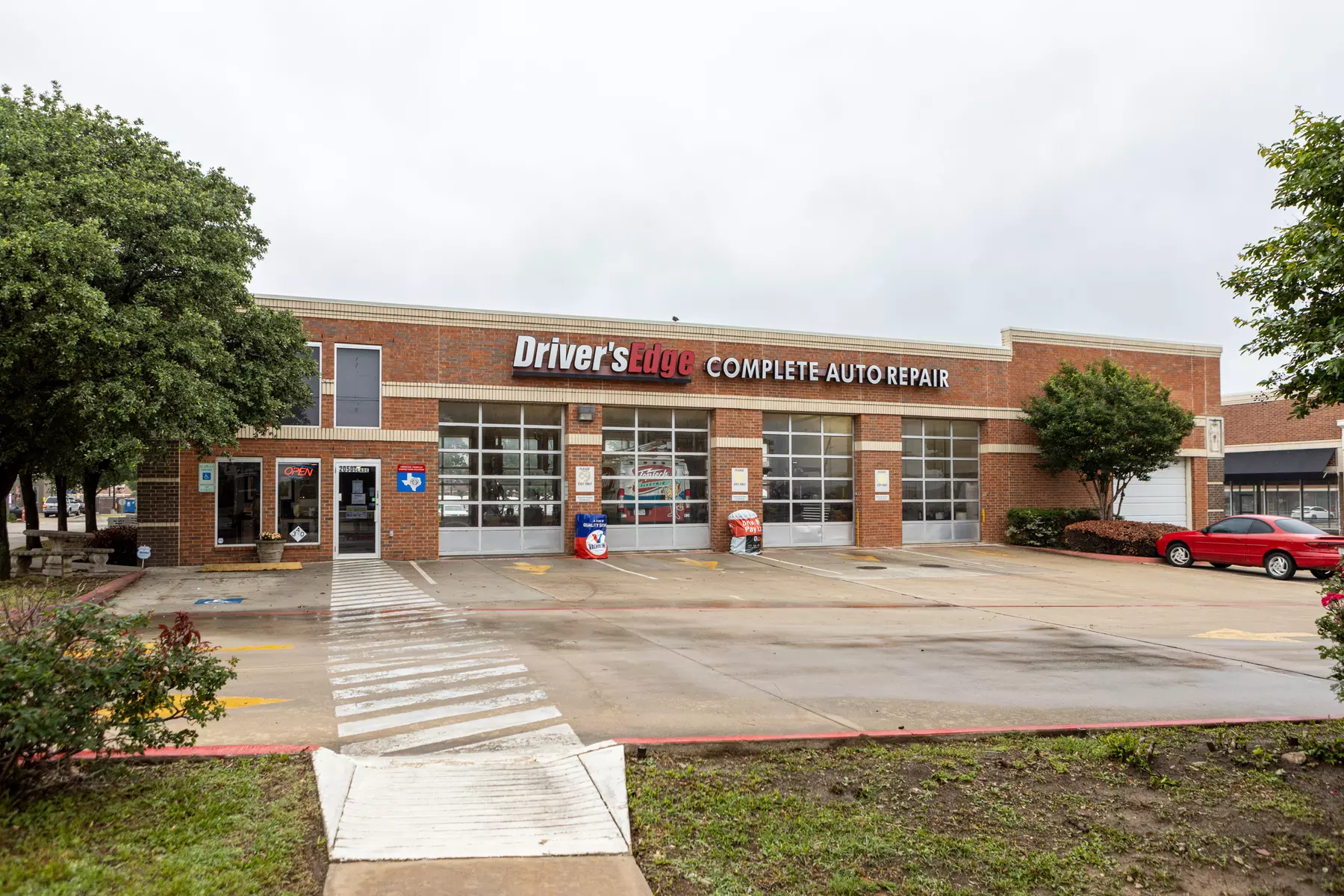 Up to 53% Off Oil Changes with Filter Replacement at Driver's Edge