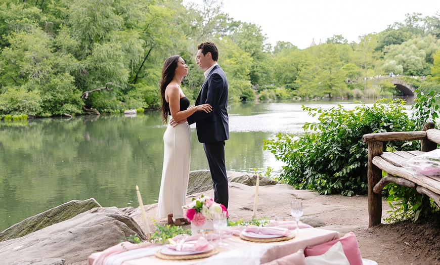 Image 4: Central Park Picnic Experience with Custom Themes!