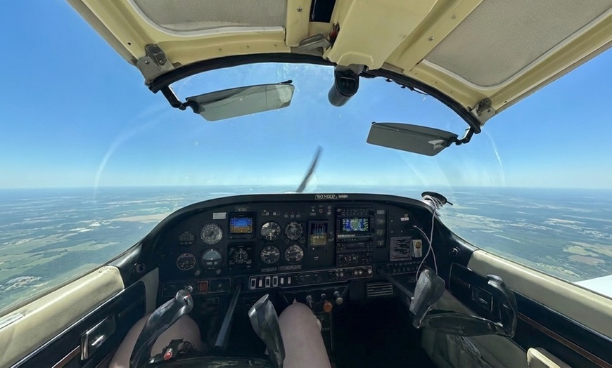Image 7: Hands-On Discovery Flight Experience in Venice, Florida
